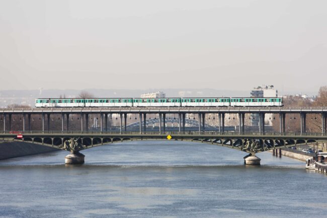 Paris metro crossing Pont de Bir-Hakeim, Paris, France