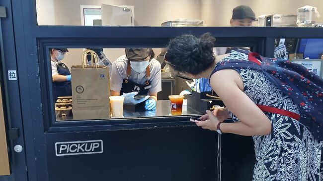 Distanciation sociale & digitalisation des services Distanciation sociale & digitalisation des services